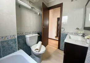 Sunny 1-Bed Apartment in Torrevieja - Image 3