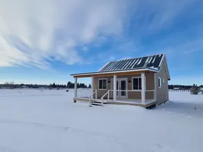 Comfortable cabin with a view - close to Glacier National Park - Image 4