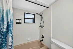 Private Pool + Waterfall Sleeps 9  Pet Friendly - Image 4