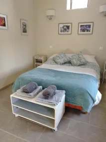 Beautifully Renovated, French Barn, Pet Friendly with WIFI - Image 5