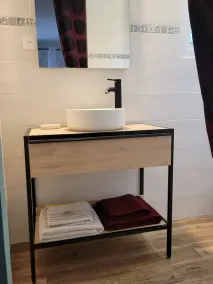 ganska litet hus med terrass och privat parkering på upphöjda botten - Image 2