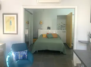 Cottage, perto de Aix en Provence, com terraço ensolarado e fonte ao ar livre - Image 4