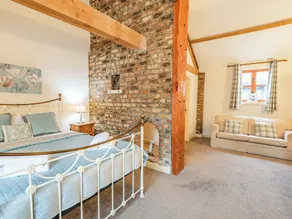 2 chambres à coucher à Routh, Beverley - Image 5