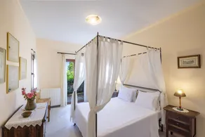Beautiful villa with garden and large swimming pool-separate kids pool - Image 3
