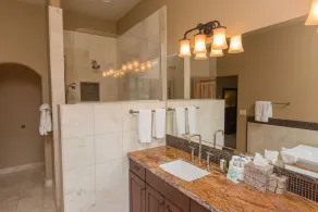Luxurious Condominium 1 - 3 bedrooms available - Image 2