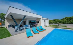 Villa Bambina with Heated Pool - Image 5