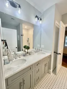 Brand new private  beachfront home in Mashpee on Waquoit Bay - Image 2