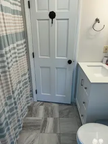 Charme 3 chambres, 2 salles de bain qui peut accueillir 8. Traversez la rue de la plage et passer vos journées au soleil et froides eaux chaudes, tout en profitant de la vue du sanctuaire Monomoy Wildlife. Grand espace pour se détendre et divertissant - Image 3