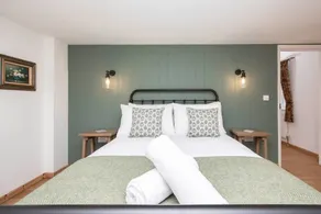Pass the Keys Character two bed with free parking - Image 5