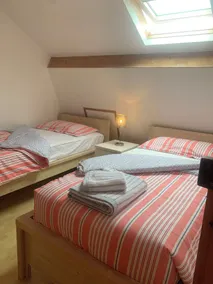Schönes Ferienhaus inmitten von Weinbergen und Sonnenblumenfeldern im Südwesten Frankreichs. - Image 3