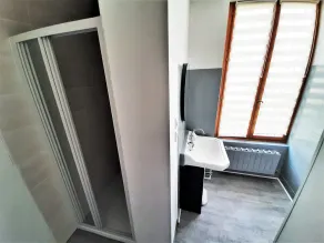 Farmhouse with heated indoor pool - Image 4