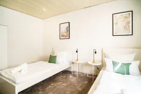 W20 I Gruppen I 7 Zimmer für 9 I 2 Bäder I Garten I Netflix Smart TV I Premium - Image 4