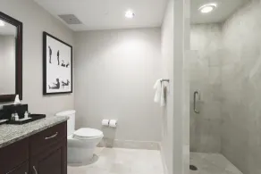 Fontainbleau Hotel Tresor Ocean View Junior Suite - Image 3