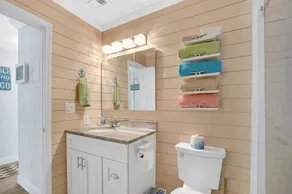 Pet Friendly / 2-minute walk to beach / Ground-Floor / FLPCB7 - Image 2