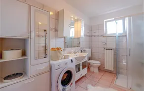 Awesome Apartment In Pula With Kitchen - Image 2