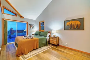 The Getaway You Didn't Know You Needed · CO Cabin - Image 5