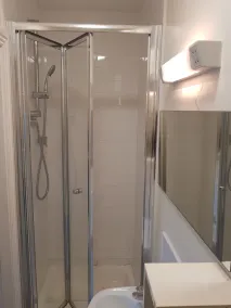 Chic & Stunning contemporary apartment 2 minute walk to O'Connell Street - Image 2