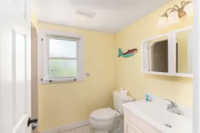 Dog-friendly, Oceanview Classic Maine Beach Cottage near Short Sands - Image 2