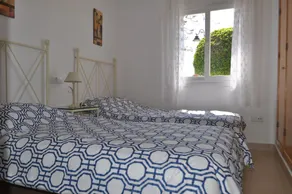 2 Bed Villa på 5 * Golf Resort m / egen pool, udsigt over landskabet, A / C - Image 5