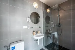 110 Hostel - Image 2