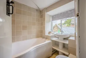Traditional Cotswold stone cottage sleeps 7 guests in 3 bedrooms - Little Mullions - Image 3