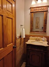 Charming rural 3 bedroom log cabin free parking - Image 4