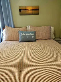 2 BEDROOM HIDEAWAY BY DISCOVERY PARK, FAMILIES, COUPLES, SOLO STAYS - Image 4