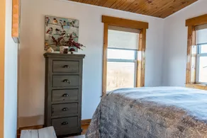 Bird Cottage @ Sorriso Vineyard Galena Illinois - Image 5