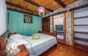Beautiful home in Nedescina - Image 4