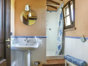 Stunning  villa for 6 people with private pool, TV, patio and pets allowed - Image 2
