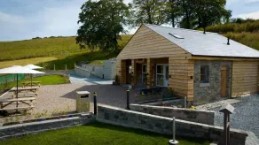 Forestview Cabin No 1 - cosy cabin stay - Image 3