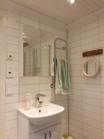 Maison d'hôtes confortable située à Ingarö, dans l'archipel de Stockholm. Petit-déjeuner / vélo / canoë .. - Image 3