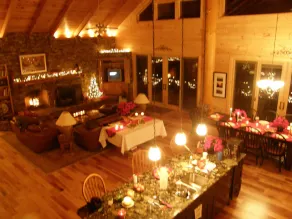 Mountain Creek Lodge -25 acres, PET-VENNLIG, Fantastisk udsigt over bjergene - Image 3