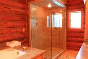 Superbe cabane en bois rond à 3 niveaux avec vue sur Grand Teton! - Image 3