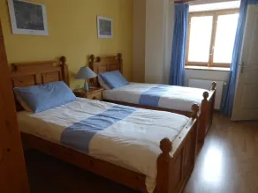 Large 2 bedroom stone gite - Image 3