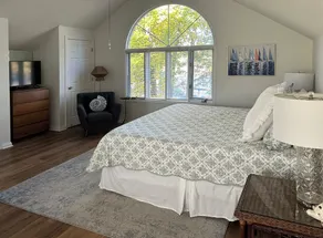 Two Bedroom Bayside Condo - Image 2