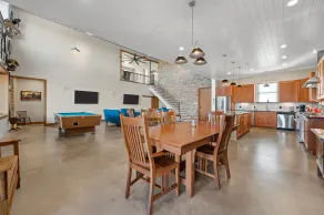 The Pool House - Image 2