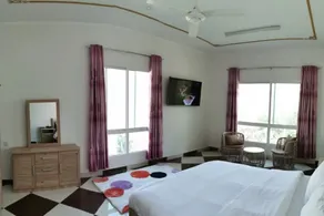 Valley Guest Villa,  7 bedrooms with private bathroom. - Image 4