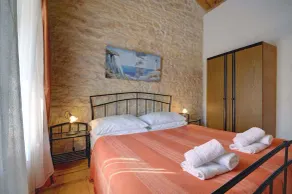 Villa with swimming pool and children's playground - Image 3