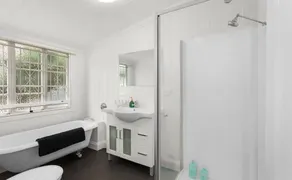 Urban Getaway Queenslander close to Willowbank! - Image 2