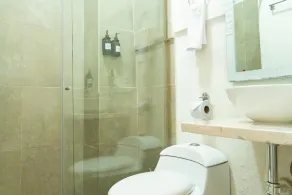 3BR old City Amazing House Wifi Jacuzzi Hottub A/C - Image 4