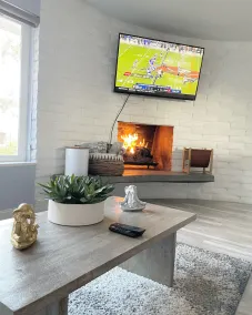 Fully Remodeled home on top of the hill in Wine country with Hot Tub 🍷 - Image 3