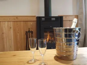 Champoluc centrum ved siden af ​​skilifter, 3 soveværelser, hyggelig log brænder, Wifi, 6 sovepladser - Image 3