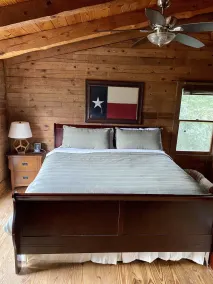 Private Mountain View cabin on 5 acres, great patio with creek below back patio. - Image 5