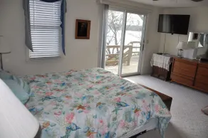 Mashpee - 4 bedroom 2.5 Bath on John's Pond,<br>Private Beach, Dock and a raft - Image 4