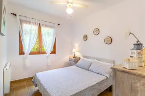 Holiday Home \"Can Sito\" with Garden, Terrace, Mountain View & Air Conditioning - Image 3