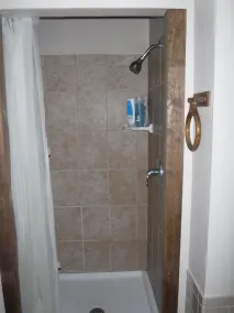 Benders Log Cabin \"Din Home Away from Home\" - Image 3