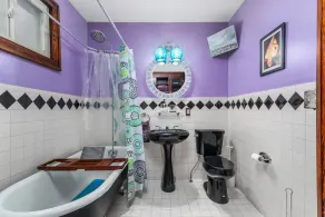 Tremont  1BR  Pet Friendly, Private w/dedicated workspace and soaking tub! - Image 2