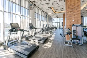 2019 New HydeHouse SW 3BR CORNER SUITE - Image 4
