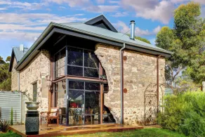The Old Chaff Mill Organic Vineyard Retreat - Image 4